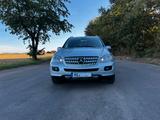 Mercedes-Benz ML 320 CDI 4MATIC AMG Airmatic Navi Xenon AMG 2x - Mercedes-Benz Geländewagen aus dem Jahr 2007