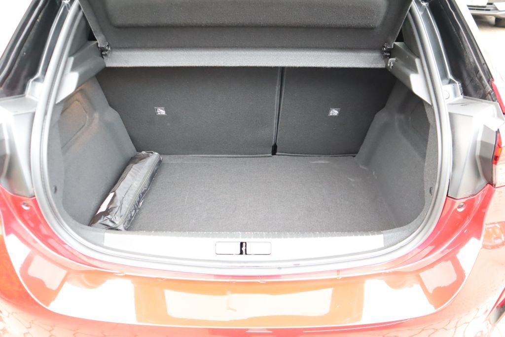 Fahrzeugabbildung Opel Corsa 1.2 Turbo Aut GS+Lenkradh+ParkGoPlus