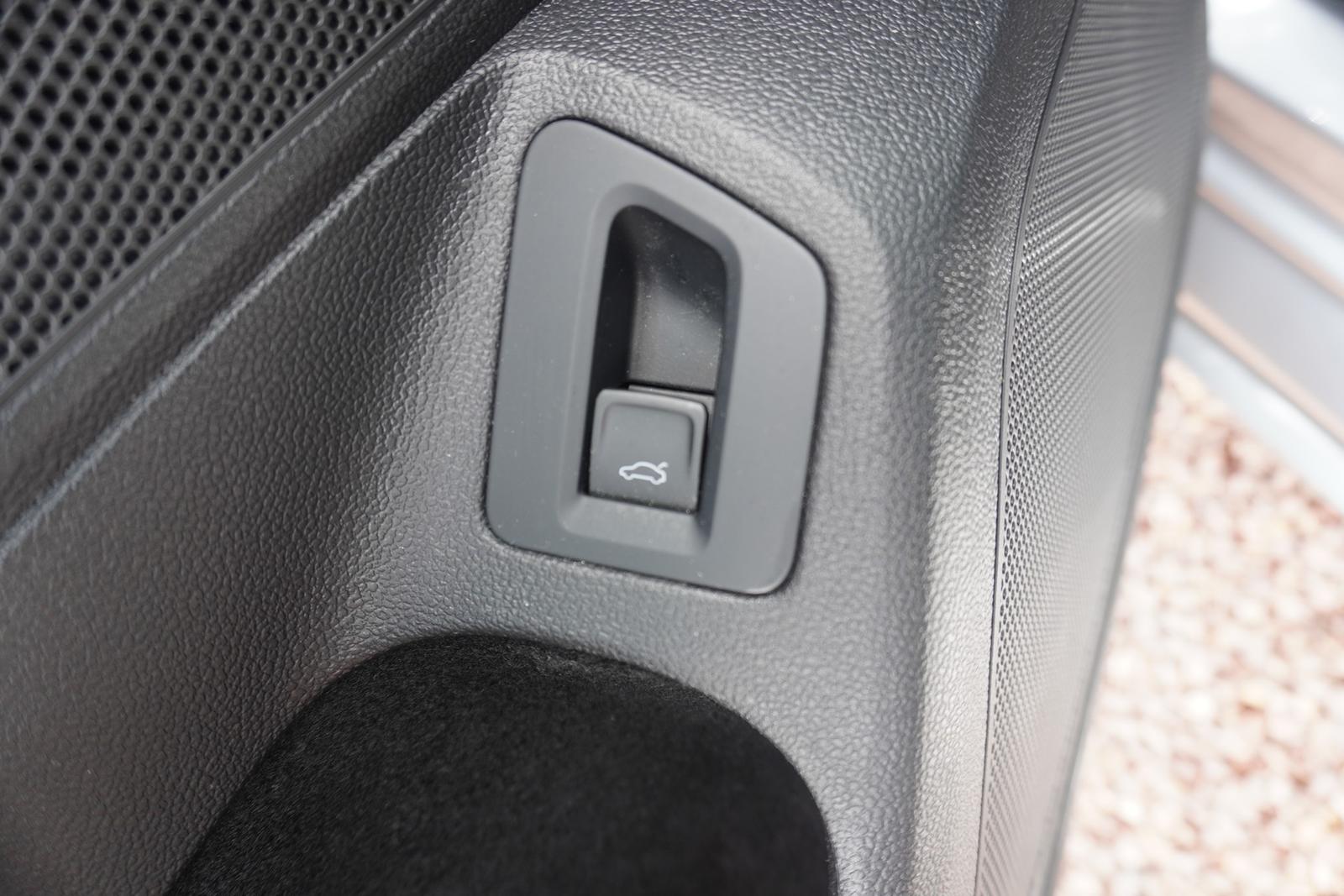 Volkswagen Passat 1.5 TSI DSG Business LED ACC Navi, миниатюра 16