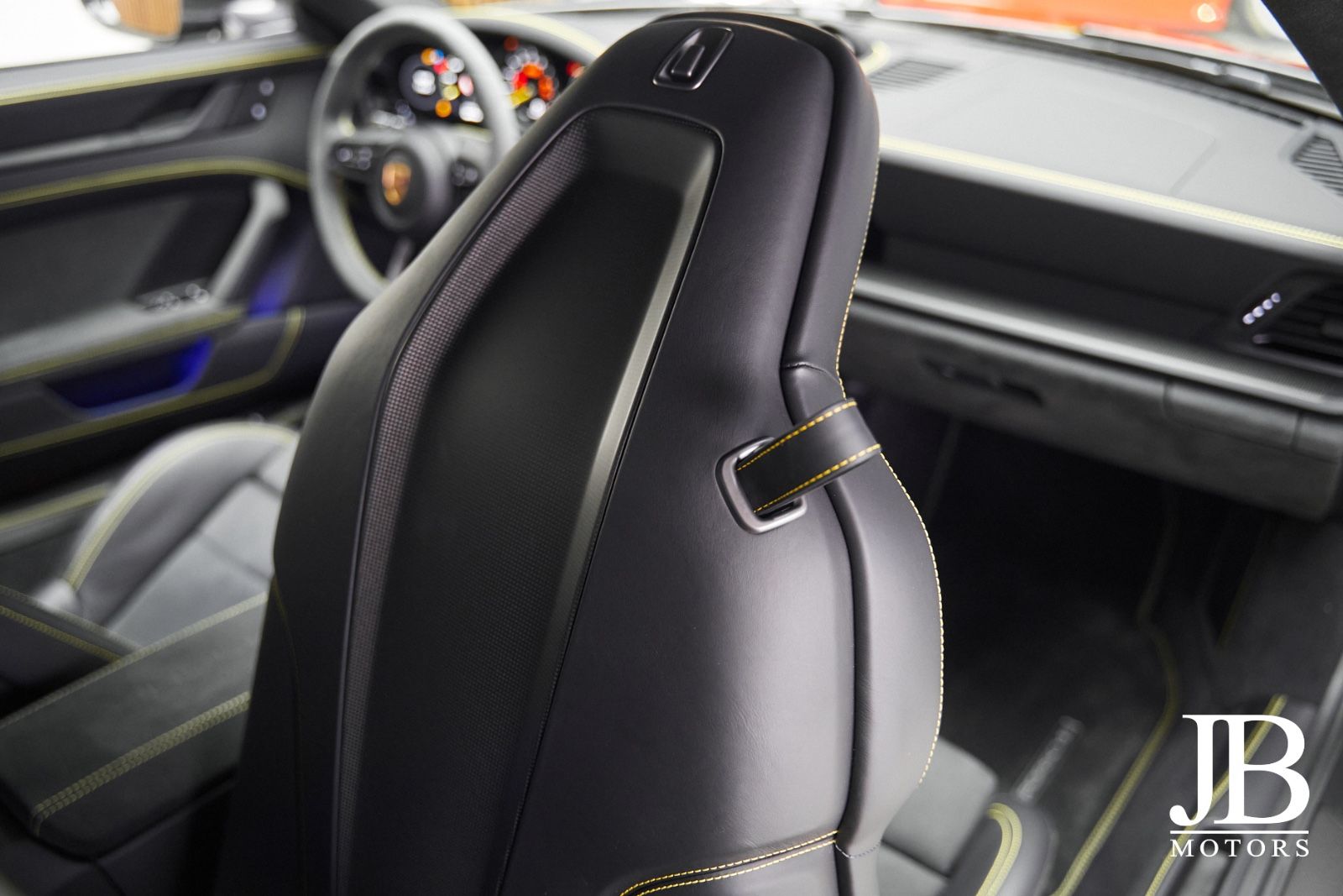 Fahrzeugabbildung Porsche 992.1 GT3 PTS PCCB Lift 18-Wege BOSE Carbon