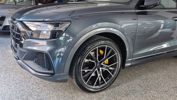 Audi Q8 - 4