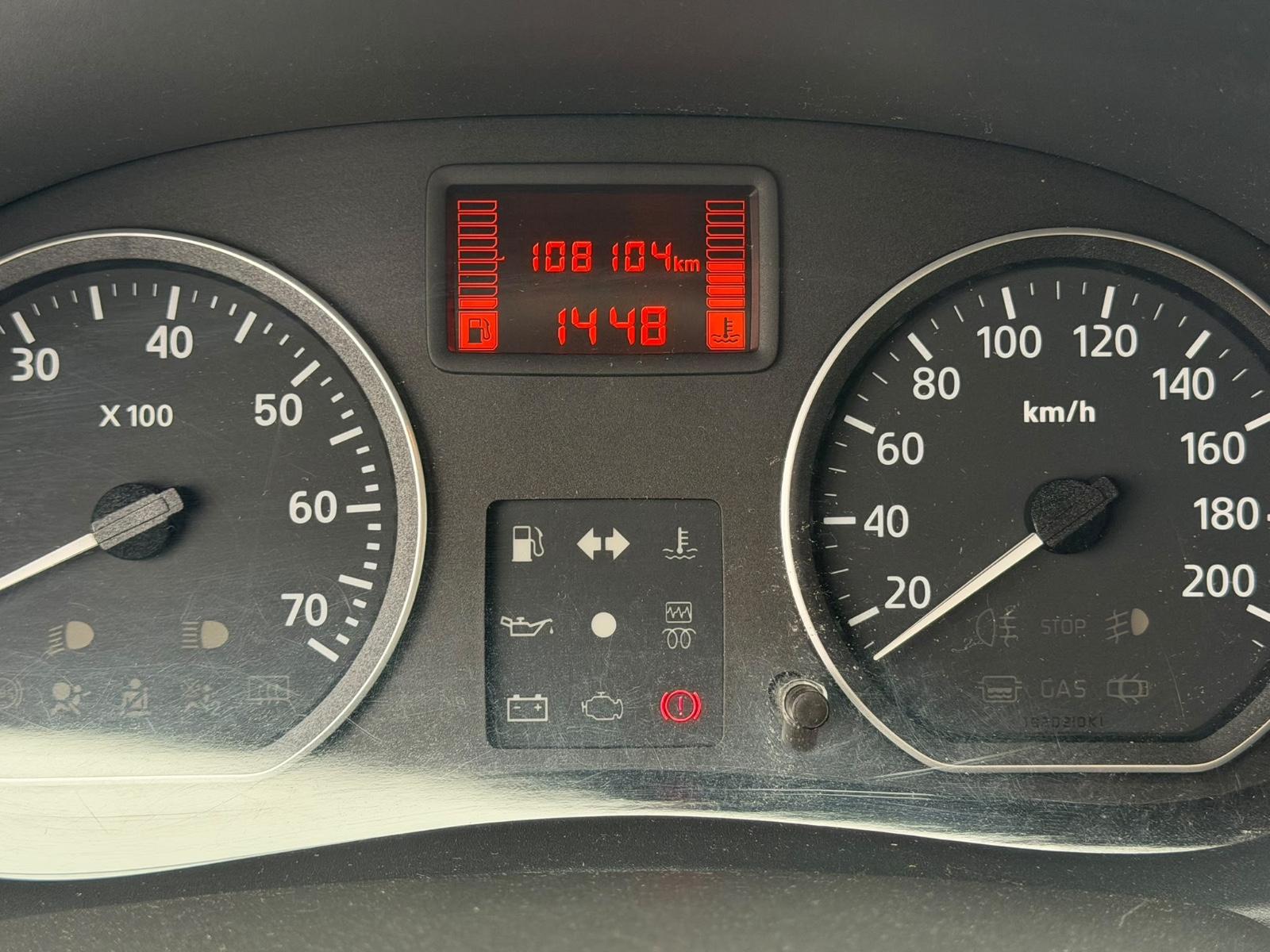 Dacia Sandero 2010 — photo 8