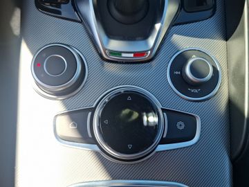 Alfa Romeo Giulia Veloce Q4 2.0 Turbo 16V Kam.+KeyLess+SHZ