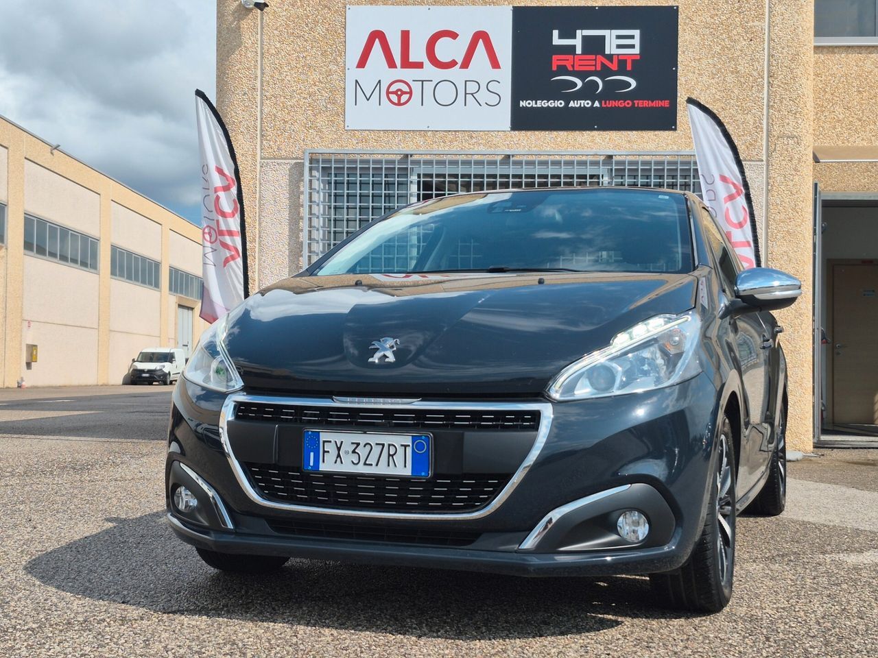 PEUGEOT 208