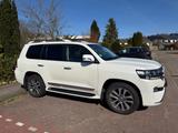 Toyota Land Cruiser 200 V8 Diesel Executive  - Toyota Land Cruiser V8-Executive