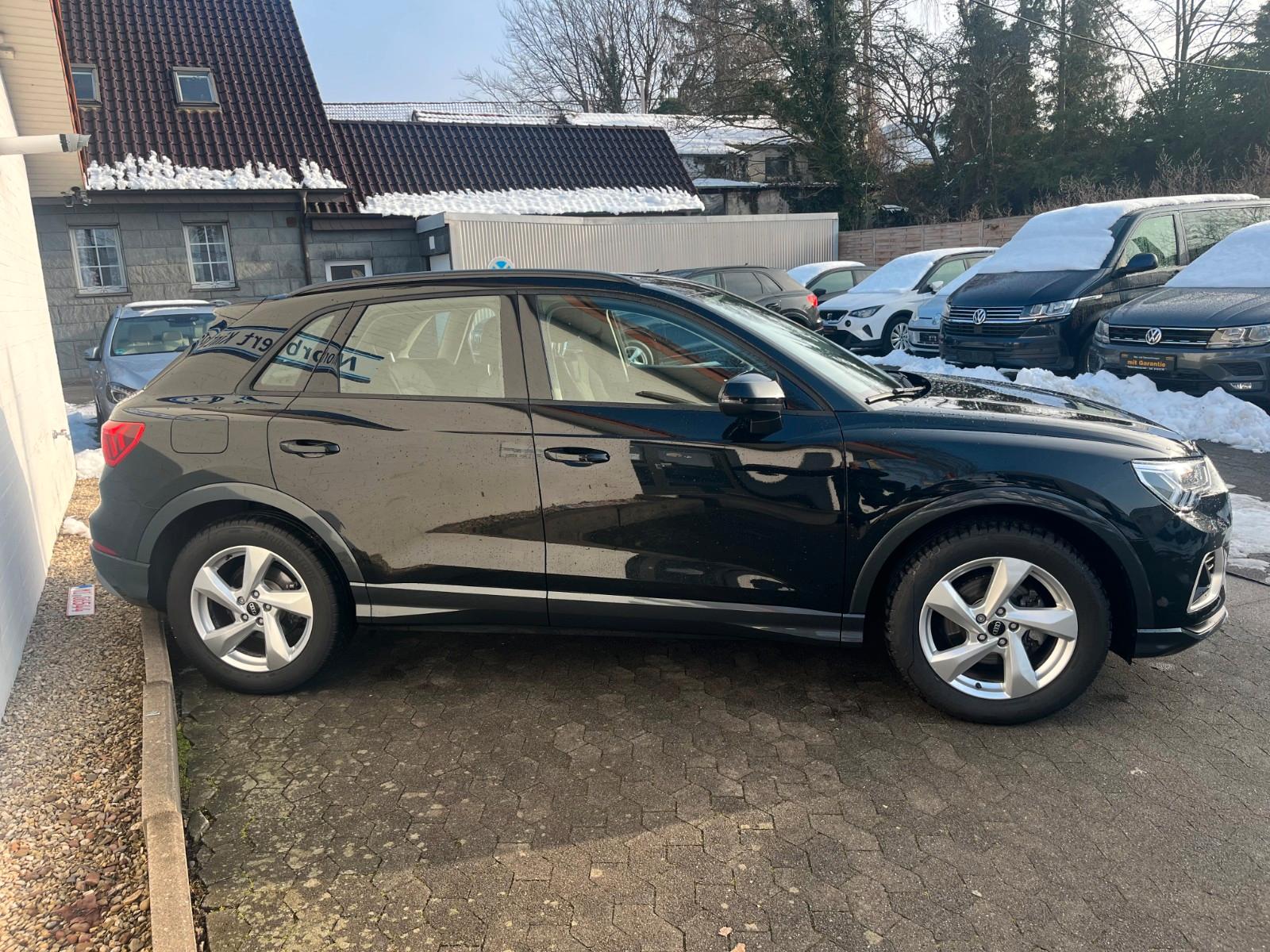 Audi Q3 35 TFSI S Tronic Stanhhz. AHK LED Service neu