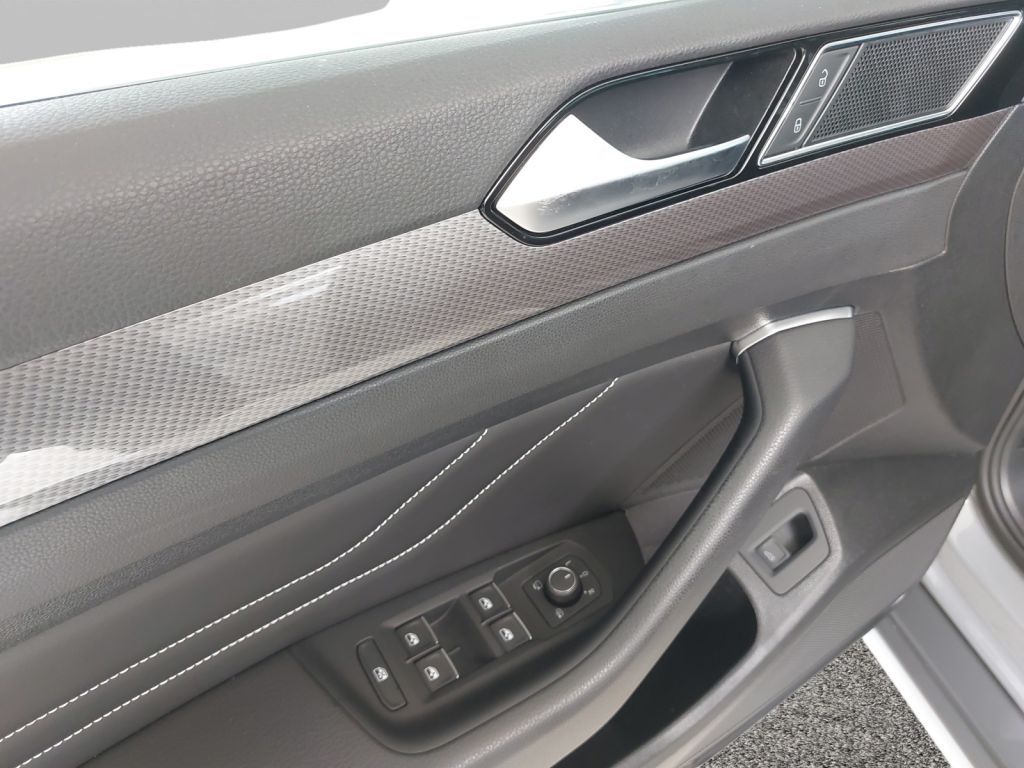 Fahrzeugabbildung Volkswagen Passat Variant 2.0 TDI  DSG 4Motion Alltrack
