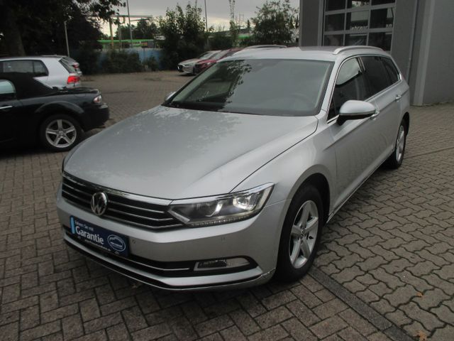 Volkswagen Passat Variant Highline+Automatik+AHK+Xenon