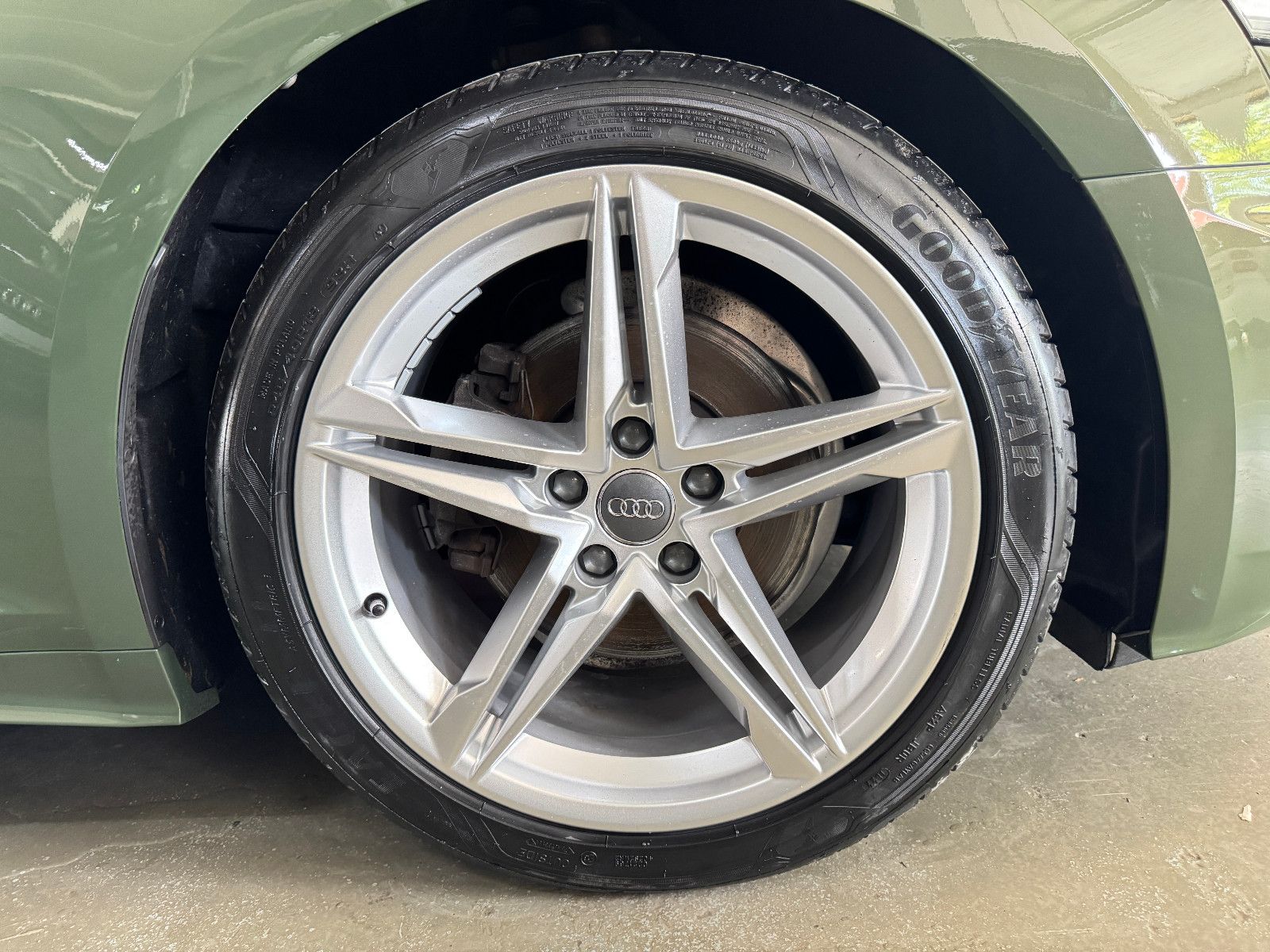 Fahrzeugabbildung Audi A5 SP S-TRONIC SONDERLACKIERUNG S-LINE MEGA VOLL