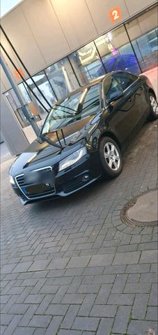 Audi audi a4 b8.