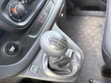 Renault Trafic - 11