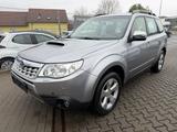 Subaru Forester Exclusive*Kamera*TÜVNEU*KUPPLUNGNEU* - Subaru Forester aus 2012 mit Diesel-Antrieb