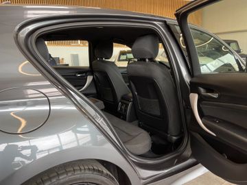 BMW 118i 5-Türer Aut. Edition M Sport Shadow*NAVI*LE