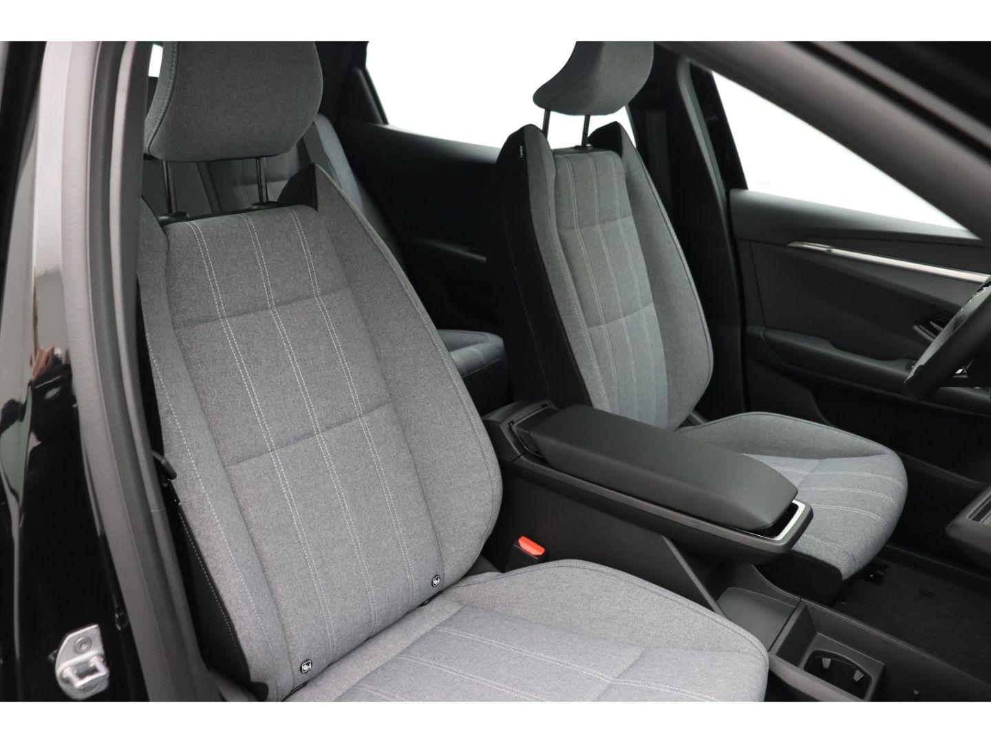 Fahrzeugabbildung Mitsubishi Eclipse Cross Diamant Plus 11 KW ACC LED SHZ