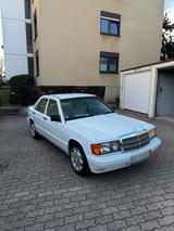 Mercedes-Benz Mercedes W201 2.6L 190E KLIMA SHG Schiebedach - Mercedes-Benz 190 mit Benzin-Antrieb: Limousine, mit Klimaanlage, 2.6