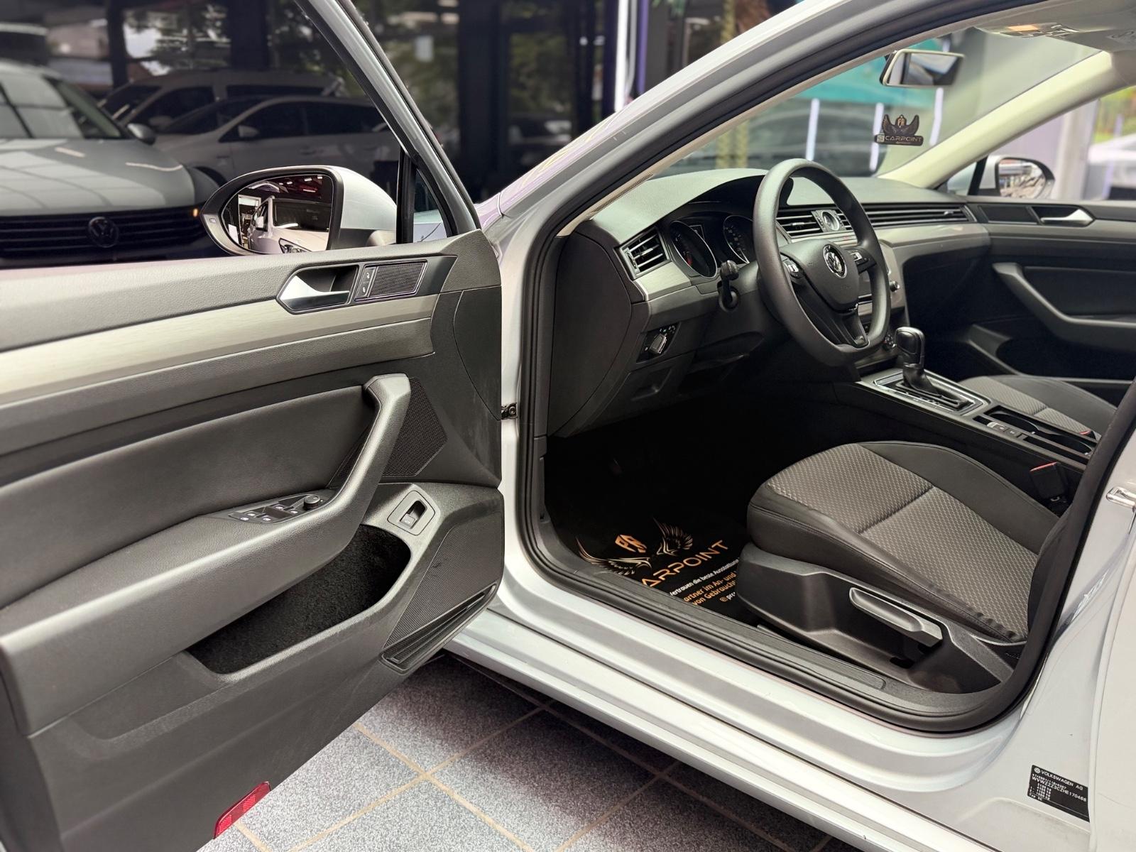 Volkswagen Passat Variant Trendline 2.0TDI/Navi/Aut./BT