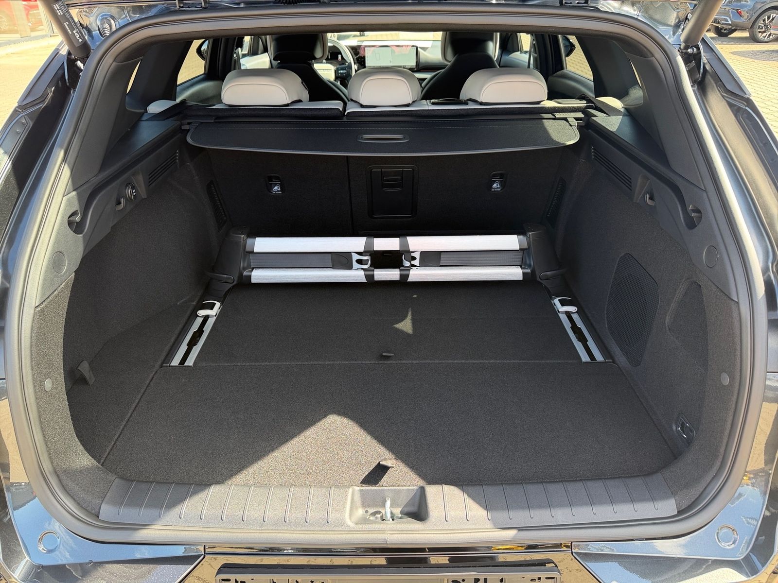 Fahrzeugabbildung Kia K4 SW 1.6T 180 DCT GTL DWP+ SZ SD 18