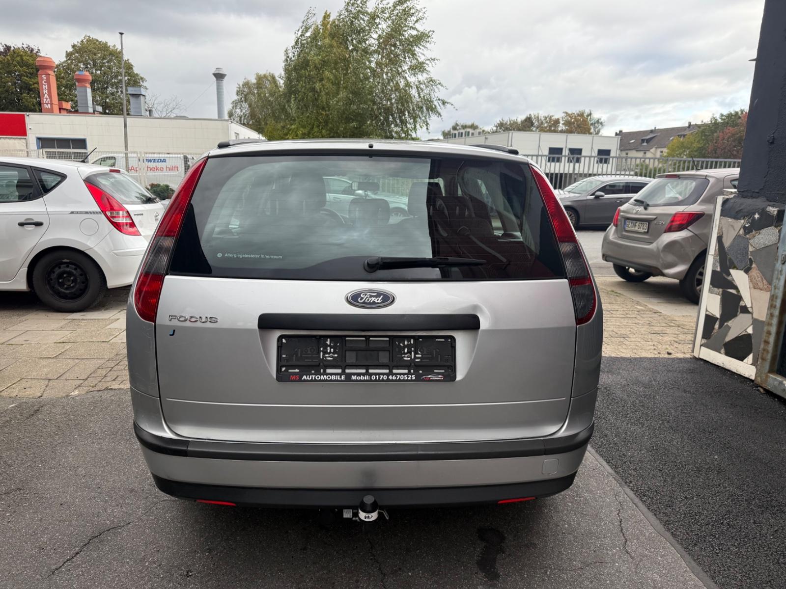 Ford Focus 2006 — салон