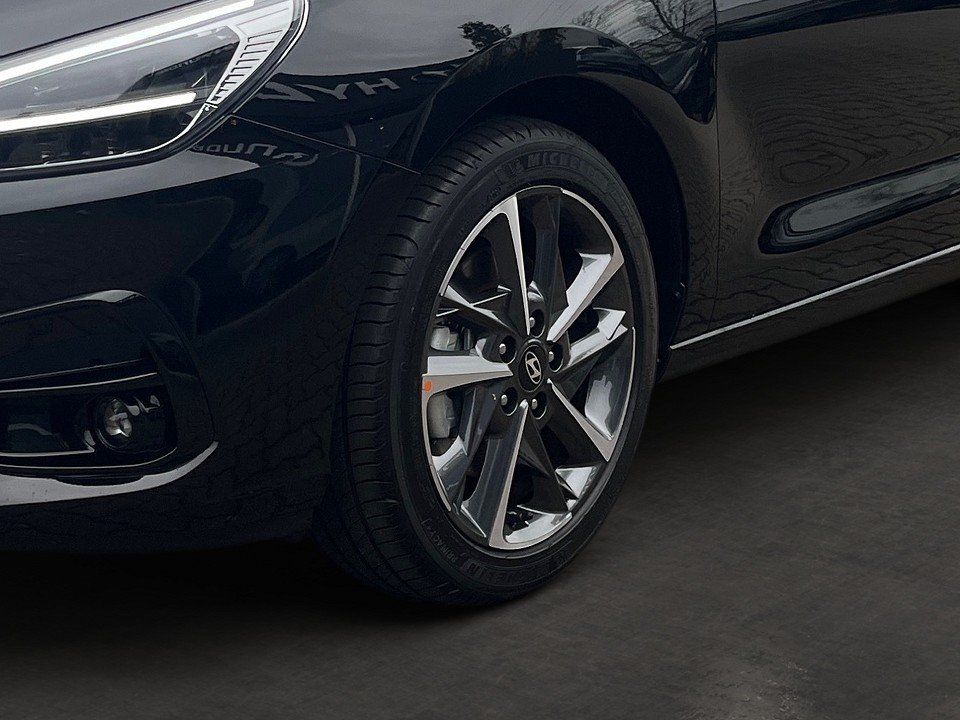 Fahrzeugabbildung Hyundai i30 1.5T 140PS DCT ADVANTAGE Plus Pano