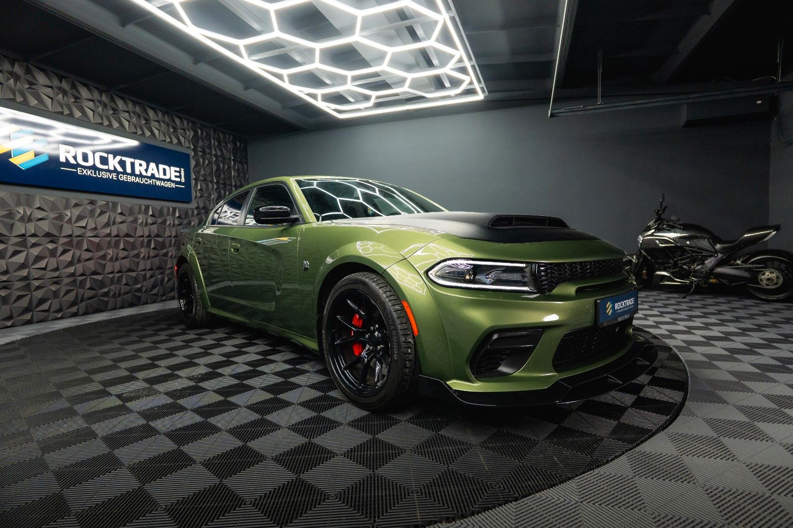 Fahrzeugabbildung Dodge Charger 6.4 V8 SRT 392 SCATPACK SWINGER WIDEBODY