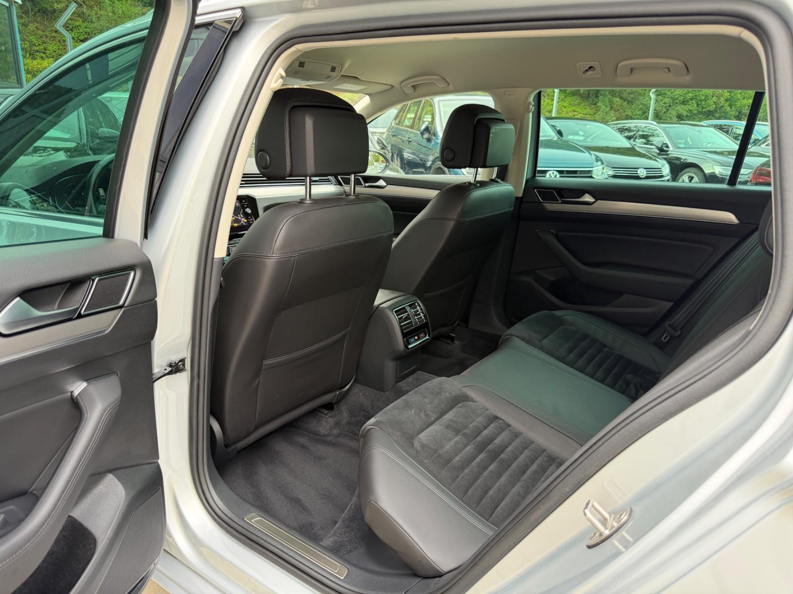 Volkswagen Passat Variant Highline/2,0 TDI 150PS/88120km/!