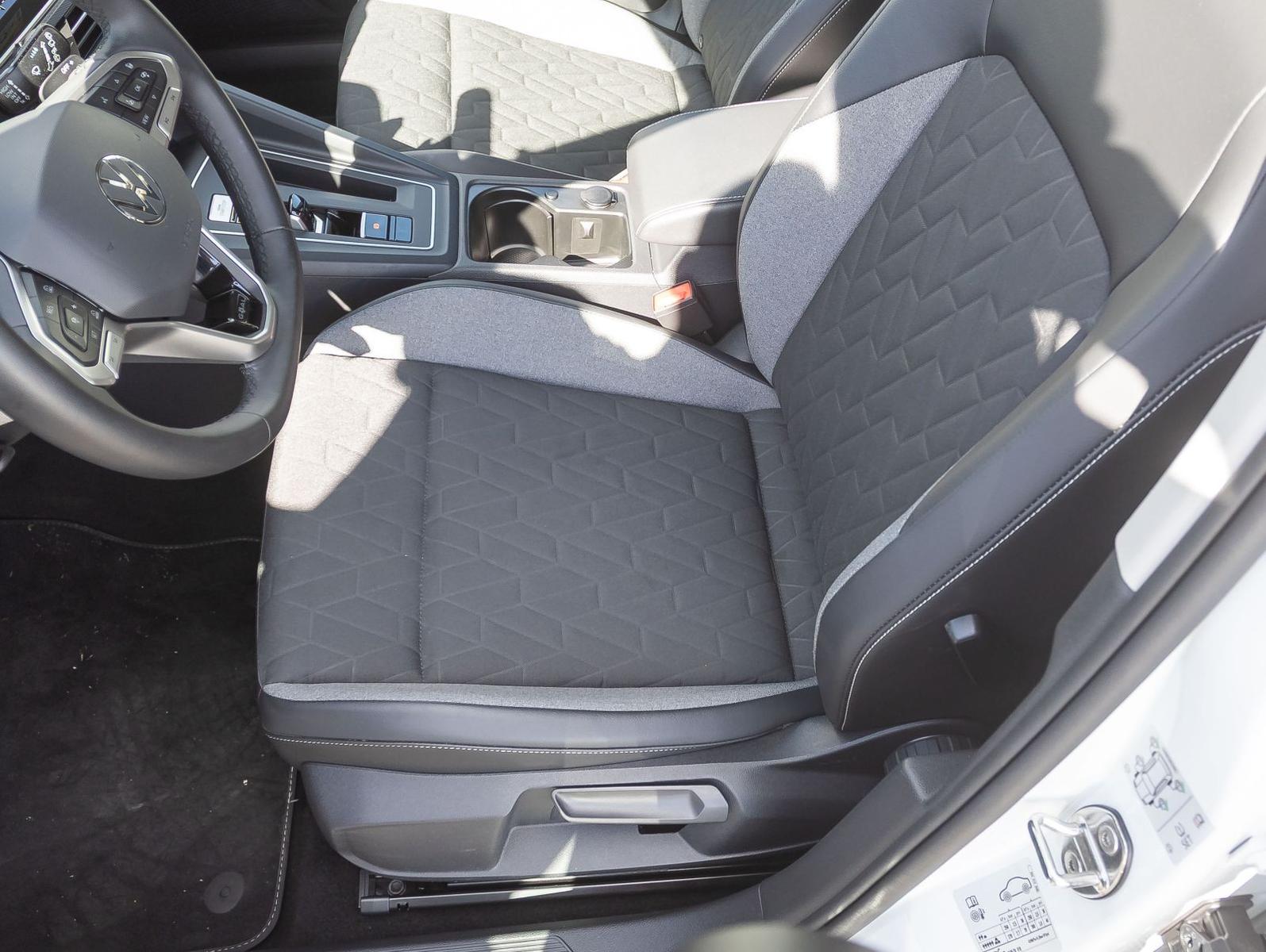 Volkswagen Golf VIII Goal 1.5 eTSI DSG Navi LED ACC EPH AHK, миниатюра 20