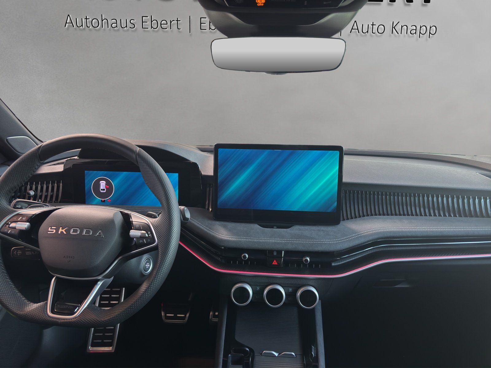 Fahrzeugabbildung SKODA Superb Combi Sportline 2,0 TDI 142 kW DSG 4x4