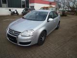 Volkswagen Jetta V Trendline VIELE NEUTEILE!!!!! - Volkswagen Jetta aus 2008 mit Diesel-Antrieb
