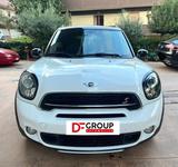 MINI Mini One D Countryman 2.0 Cooper SD ALL4 - weiße MINI Cooper SD Countryman