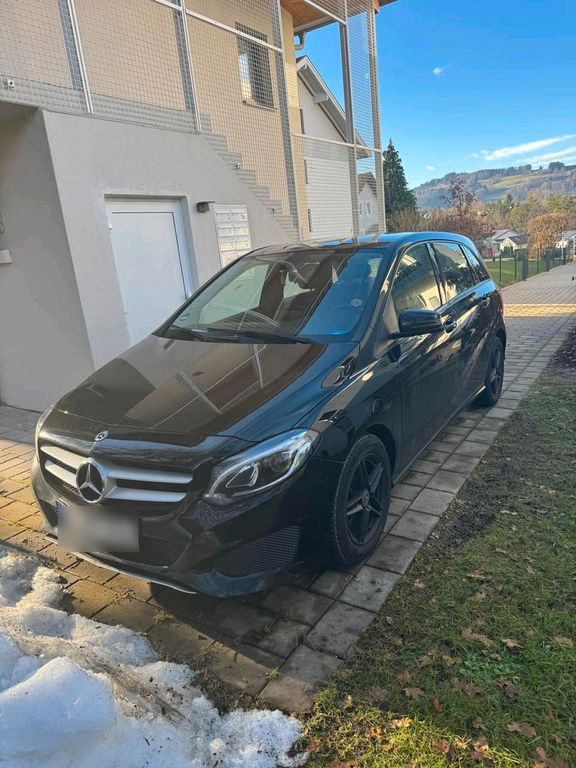 Image of Mercedes-Benz B 200