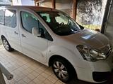 Citroën Citroen Berlingo 1,6 / 72kW mit Rollstuhlr... - Citroen Berlingo 7 mit Benzin-Antrieb