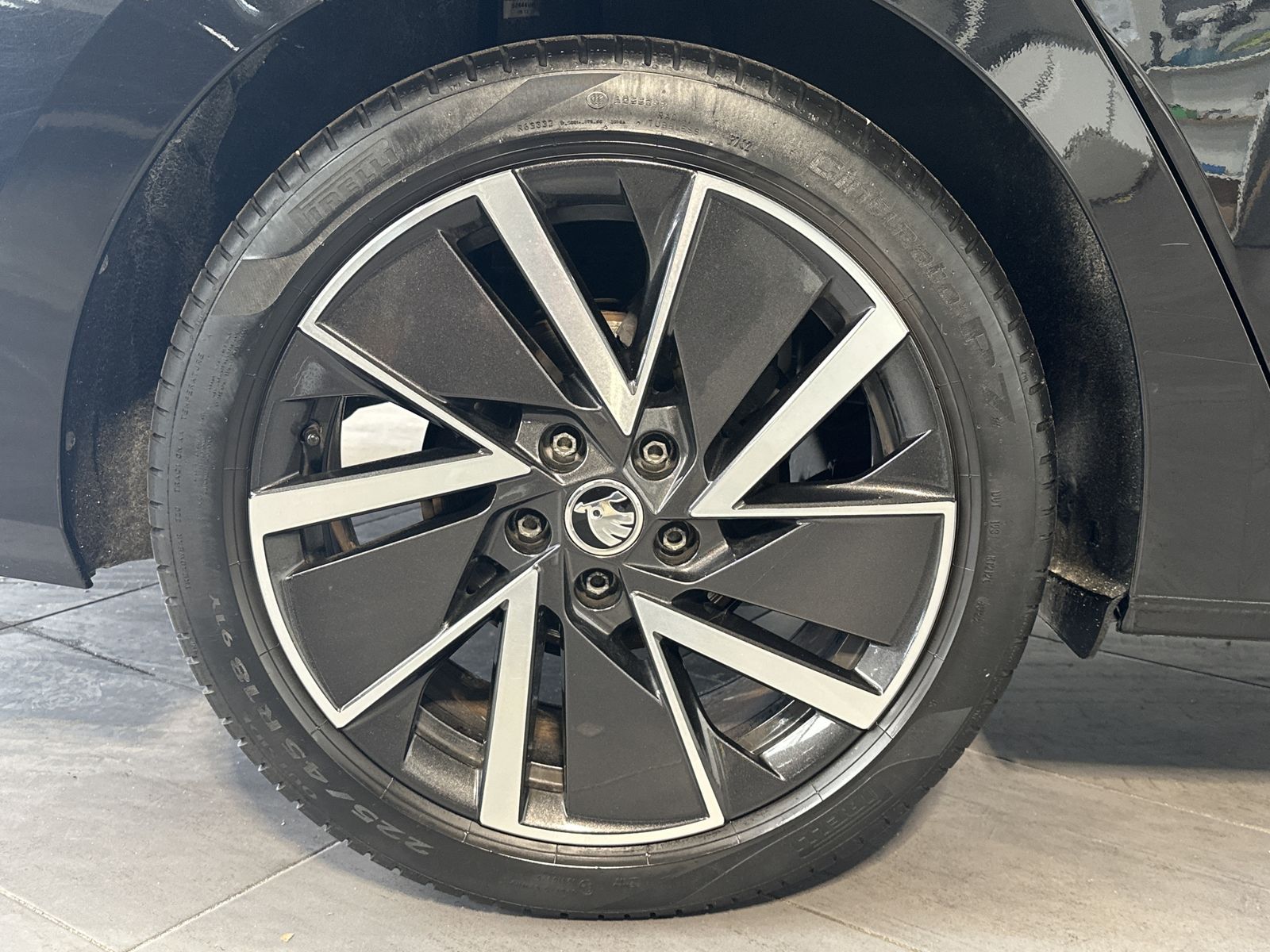 Fahrzeugabbildung SKODA Octavia Combi Sportline NAV+LED+ACC+PANO+HEAD-UP