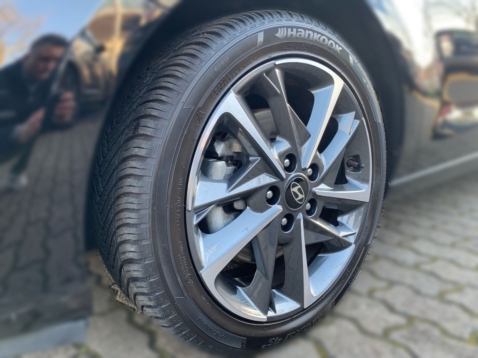 Fahrzeugabbildung Hyundai i30 1.5 T-GDI 7-DCT Advantage Plus Mild-Hybrid