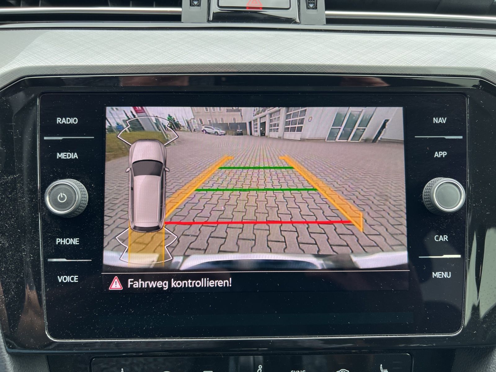 Fahrzeugabbildung Volkswagen Passat Variant GTE 1.4 TSI DSG LED Navi ACC SHZ