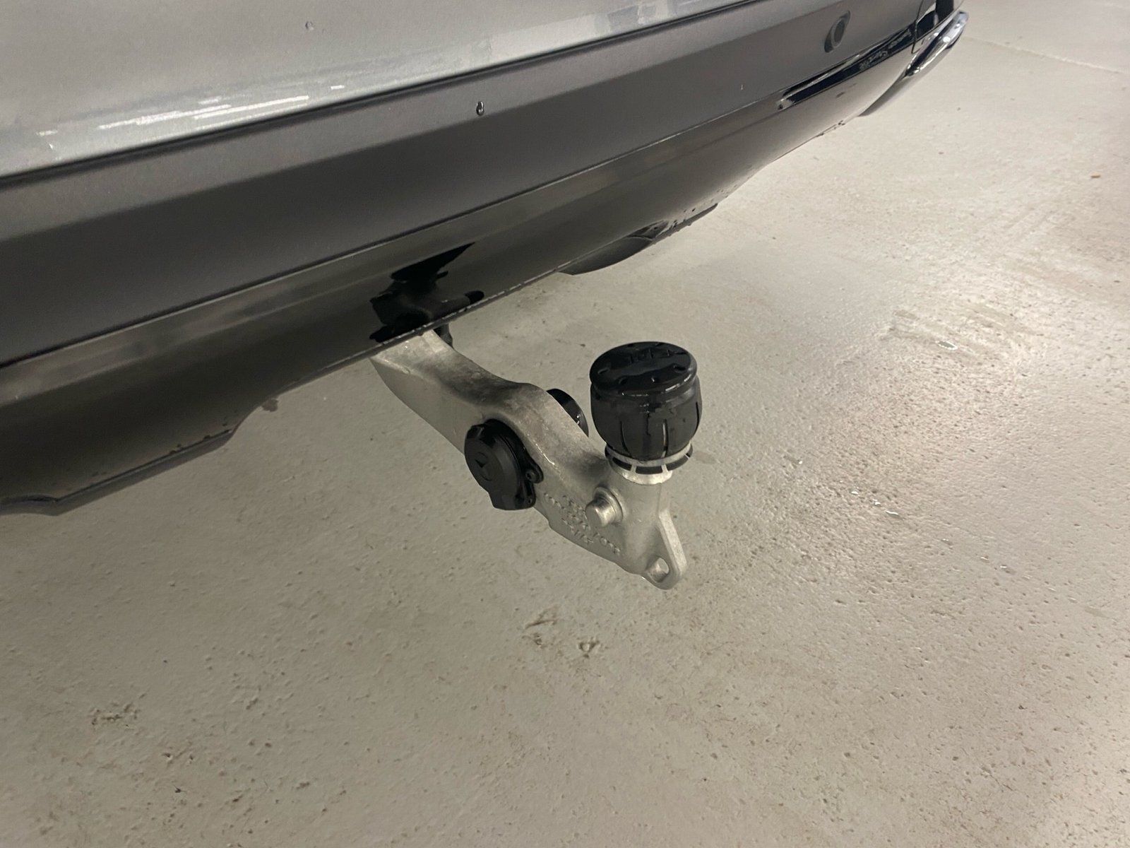 Fahrzeugabbildung Mercedes-Benz GLE 300 d 4M AMG*AHK*Airmatic*Distro*Pano*Burme*