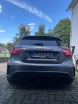 Mercedes-Benz A 45 AMG 4MATIC AMG - graue Mercedes-Benz A 45 AMG