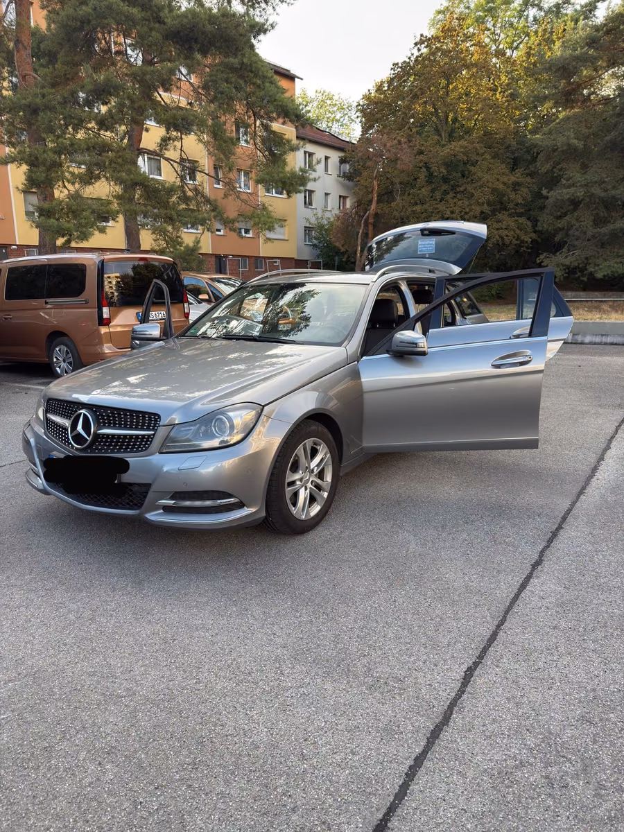 Mercedes-Benz C220, 2012