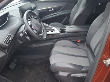 Peugeot 5008 Allure Pack 1.2 136 Kam.+KeyLess+LED+Navi