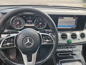 Mercedes E 200 - 10