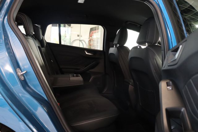 Fahrzeugabbildung Ford Focus Turnier ST 2.3 Eco |1HAND|B&O|KAMERA|LED|
