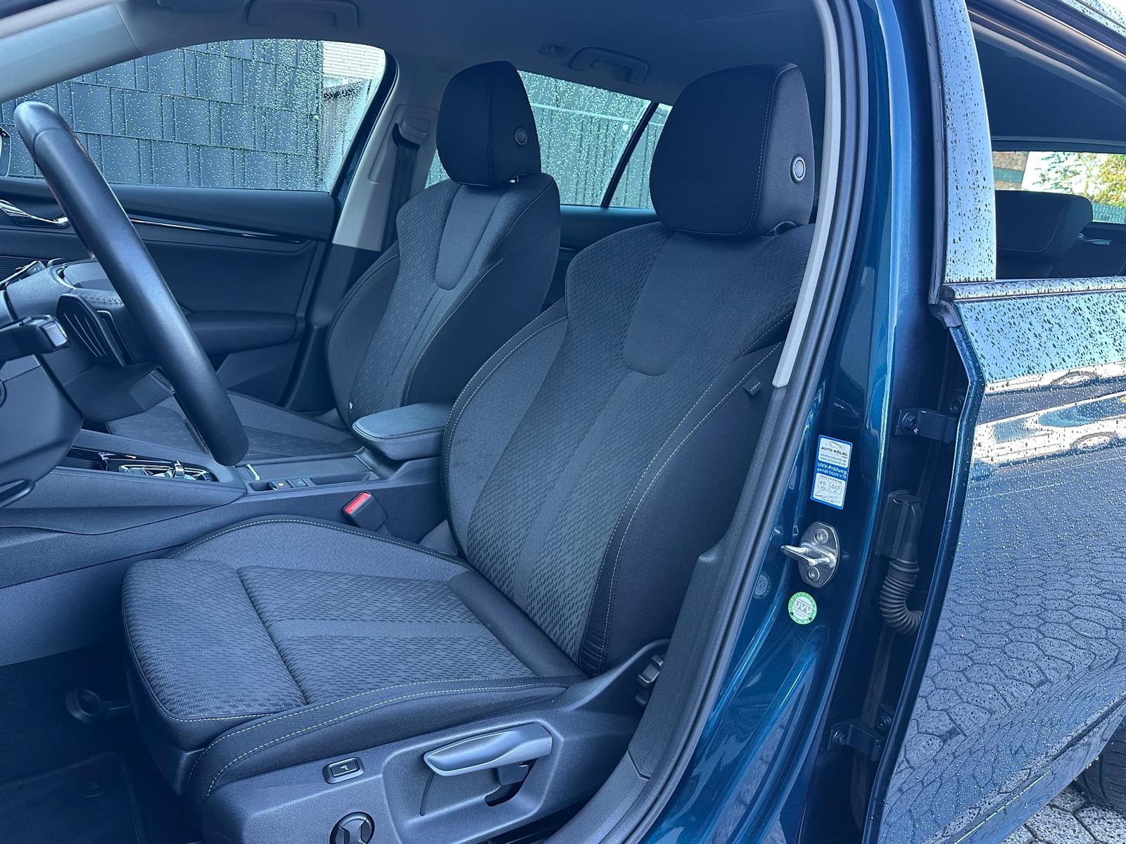 Skoda Octavia Combi 2.0 TDI DSG Ambition NAV+LED+VCOCK