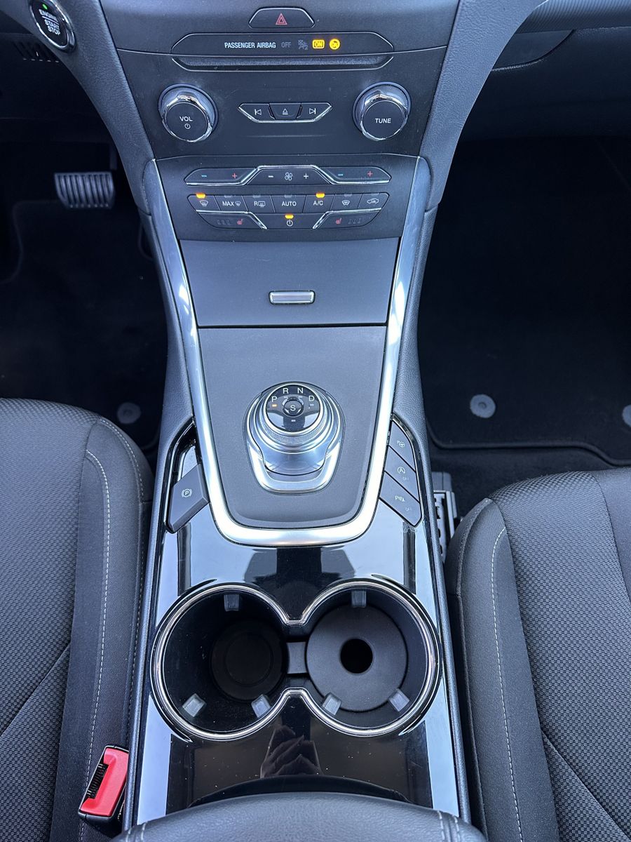 Fahrzeugabbildung Ford S-MAX 2.0 EB Titanium Aut. NAV+LED+KAMERA+17ZOLL