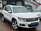 Volkswagen Tiguan 2.0 Sport & Style BMT 4Motion*AUTOMATIK* - Volkswagen Tiguan: Sport Style 4motion