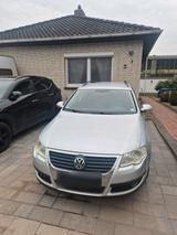 Volkswagen VW Passat Baujahr 2008  182.000 km - Volkswagen Passat aus 2008: Kombi