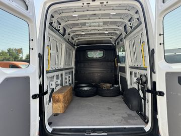 Volkswagen Crafter - 12