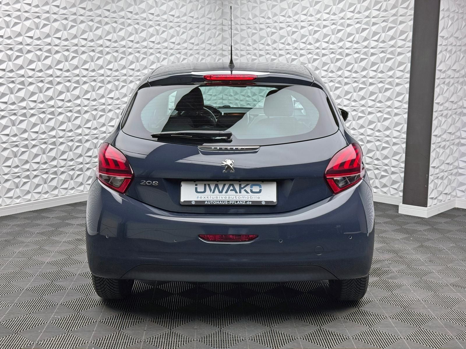 Fahrzeugabbildung Peugeot 1.2 e-VTi/PDC/TEMPOM/LED/HiFi/SITZHEIZ/ALLWETTER