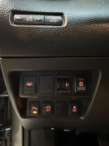 Nissan Qashqai Acenta 4x4 *AHK*Kamera*Navi*