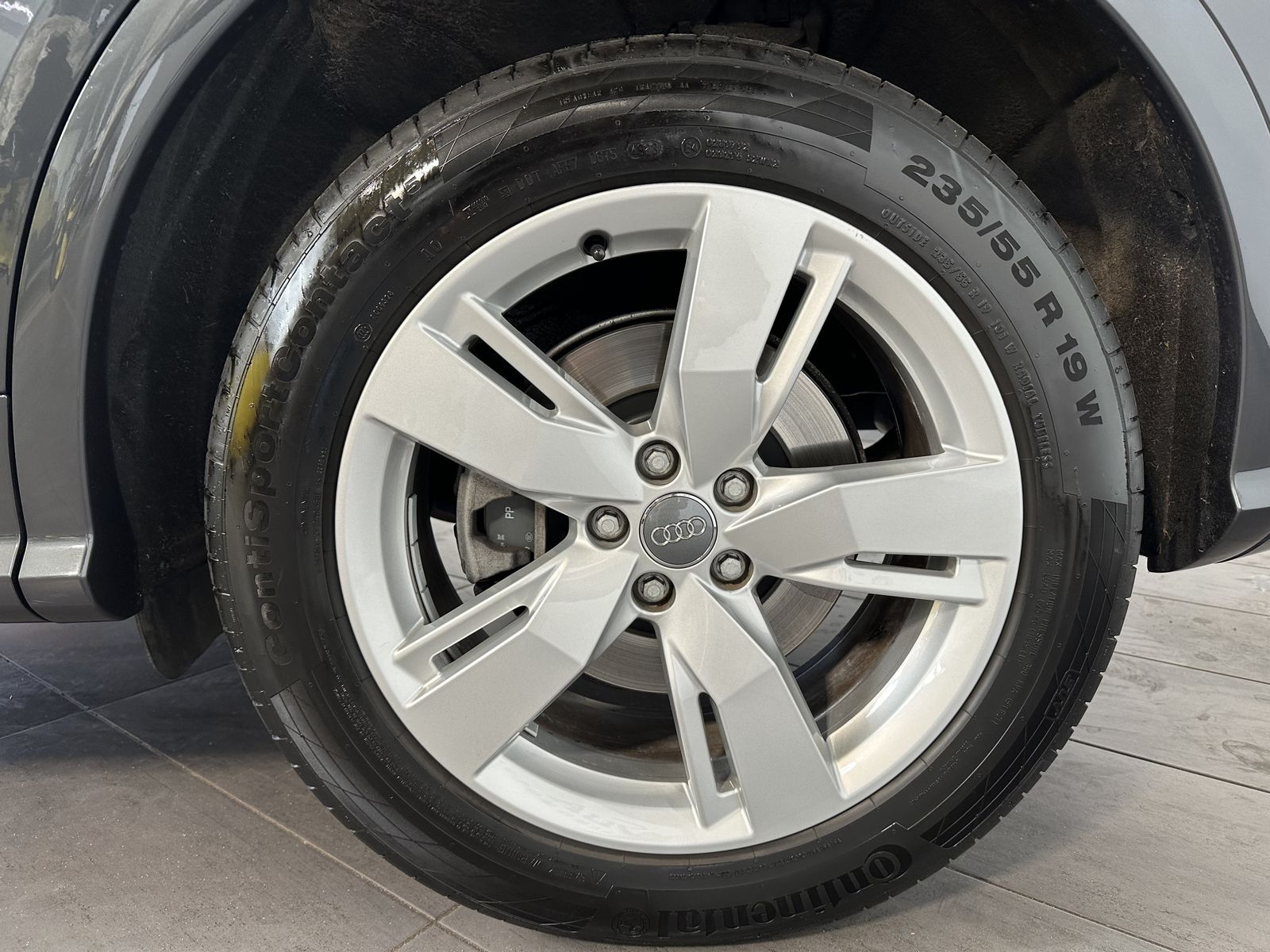 Fahrzeugabbildung Audi Q5 40 TDI Qu S-Line NAV+LED+B&O+TEMPOMAT+19ZOLL