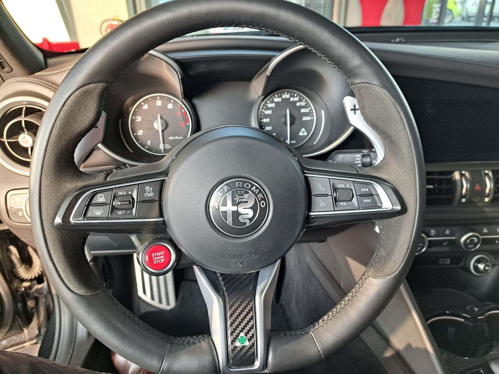 Fahrzeugabbildung Alfa Romeo Giulia Quadrifoglio 510 PS