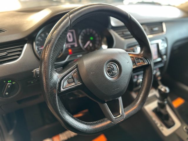 Skoda Octavia *2-ZONEN*SZHZ*NAVI*TEMPO*PDC*